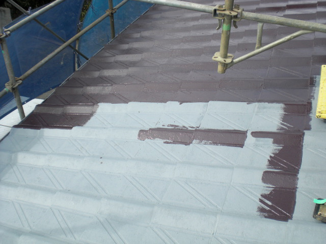 屋根上塗り1回目（4層目）